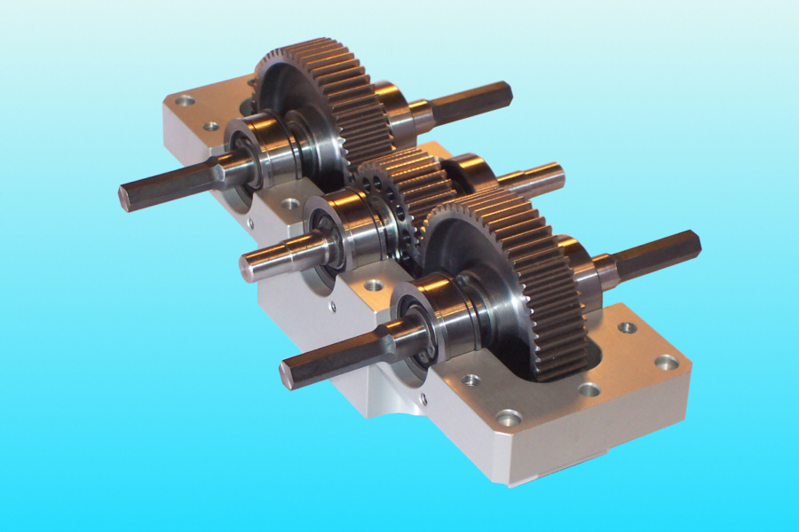 Zentralgetriebe (Landeklappen-Antrieb)